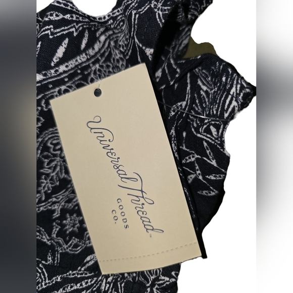 Womens Universal Thread Black and White Floral Maxi Dress, Pockets, XS, NWT!!! - Picture 3 of 4